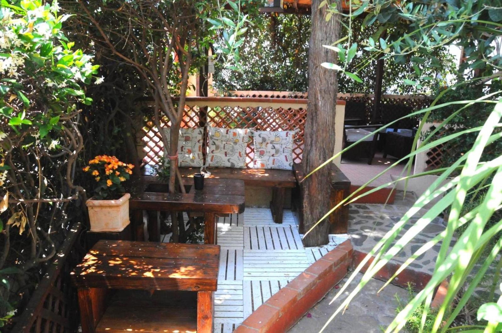 B&B Casa Derosas Golfo Aranci Exterior photo